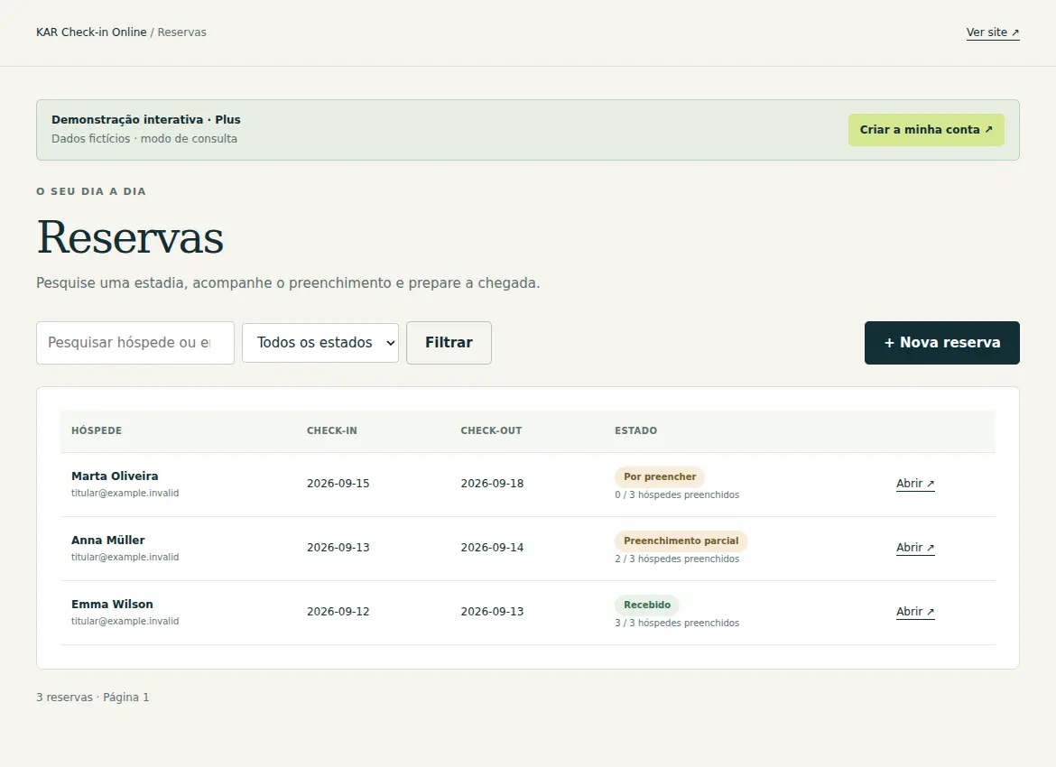 Captura da demonstração Check-in · dados fictícios.